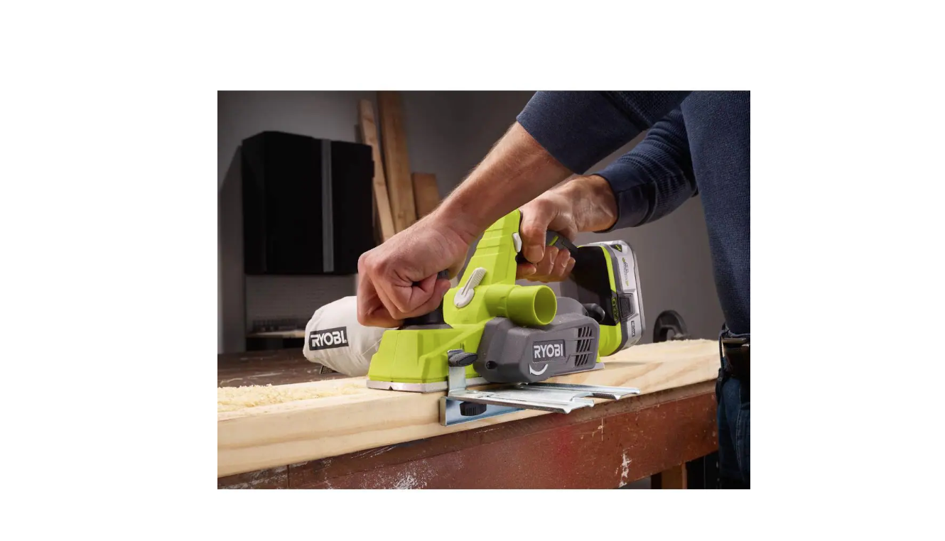 RYOBI P611 ONE+ 18V Cordless 3-1/4 in. Planer (Tool Only)