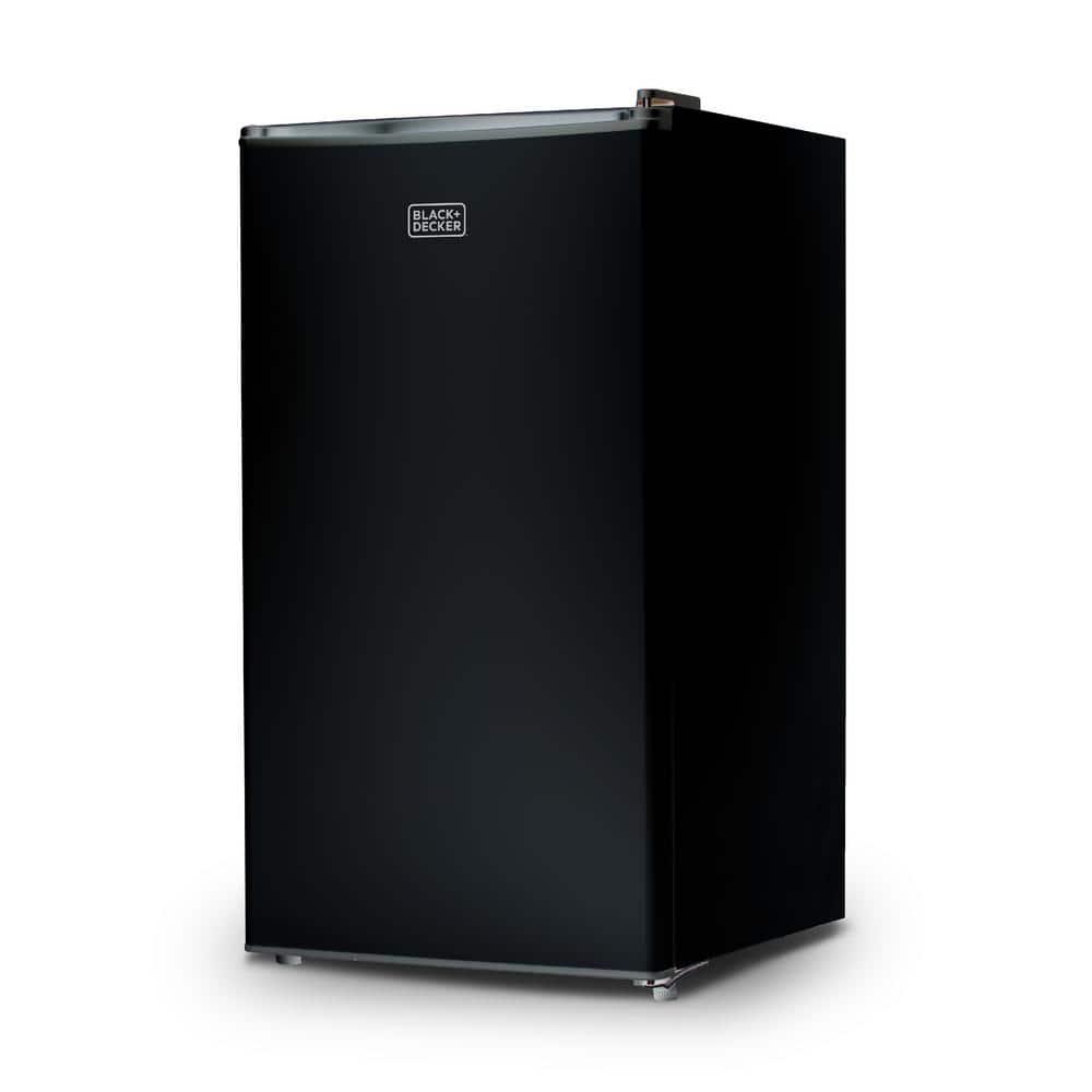 BLACKDECKER 32 cu ft Mini Fridge in Black