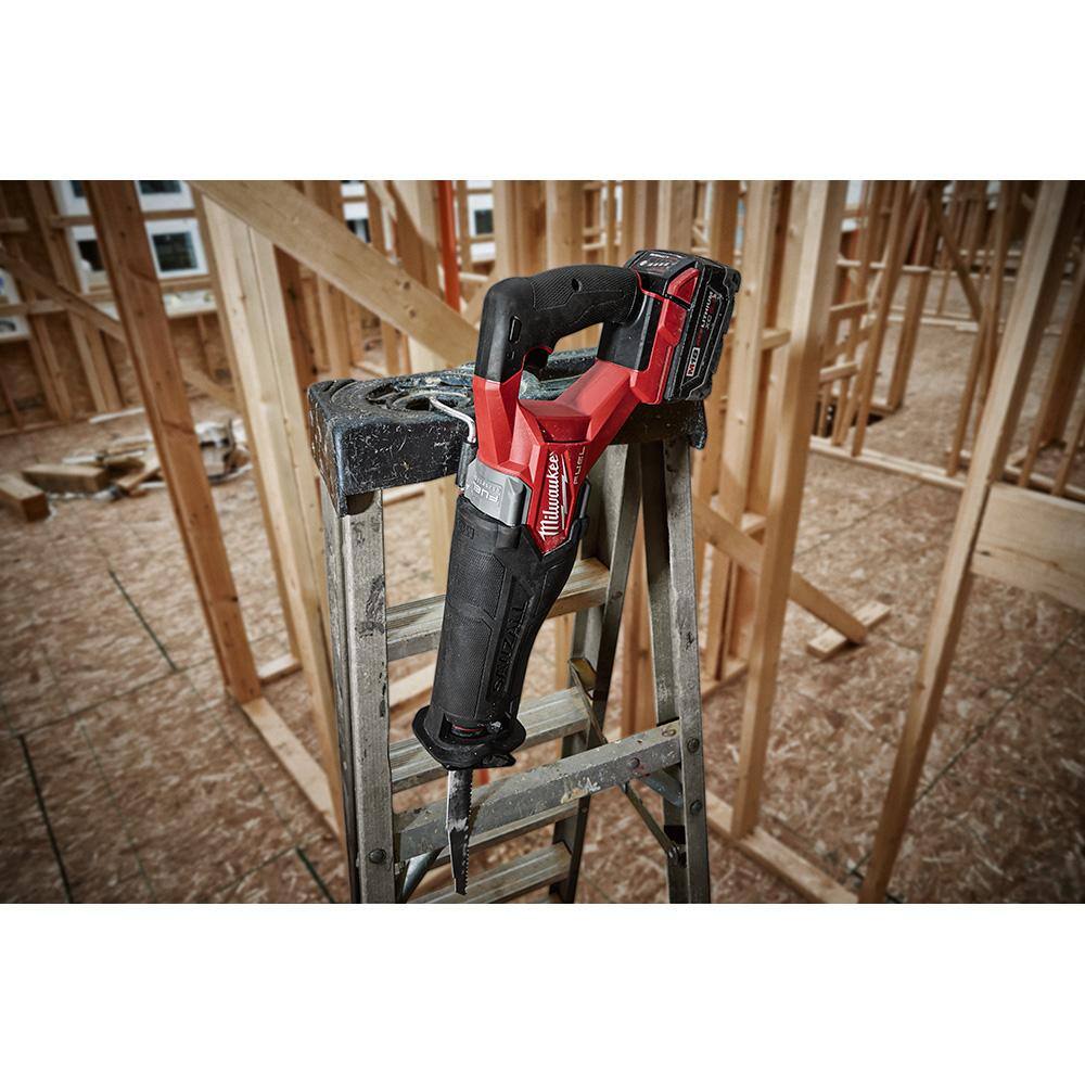 MW M18 FUEL 18-Volt Lithium-Ion Brushless Cordless SAWZALL Reciprocating Saw Kit with M18 Cut Out Tool 2821-22-2627-20