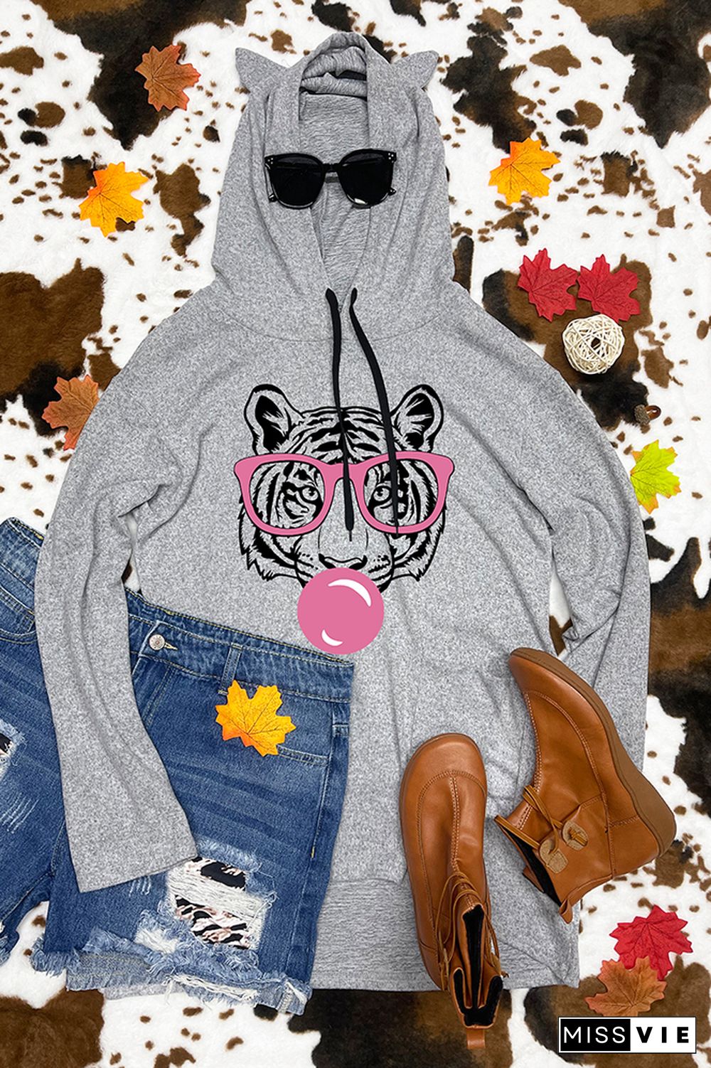 Tiger, tiger with glasses bubble gum, Cricut, funny Wild Animal head Print Pockets Hooded Dress Wholesale