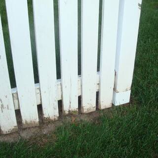 Fence Armor White Fence Post Guard 3.5 in. L x 3.5 in. W x 3 in. H for Wood FA4x4WWMB