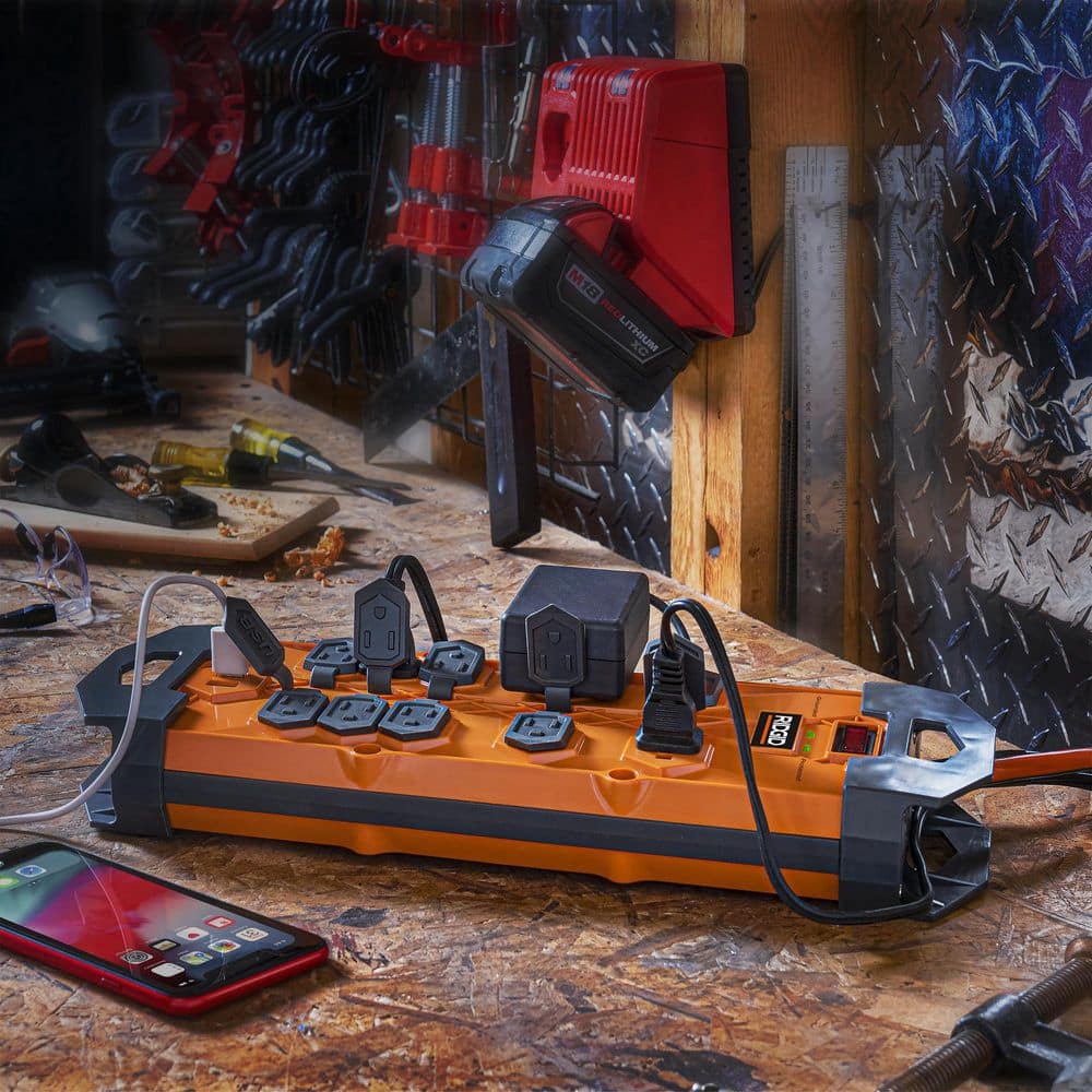 RIDGID 10 ft. Cord 10-Outlet, 2.4 Amp USB-A, 15-Watt USB-C, 4200J Surge Protector RG1010UC