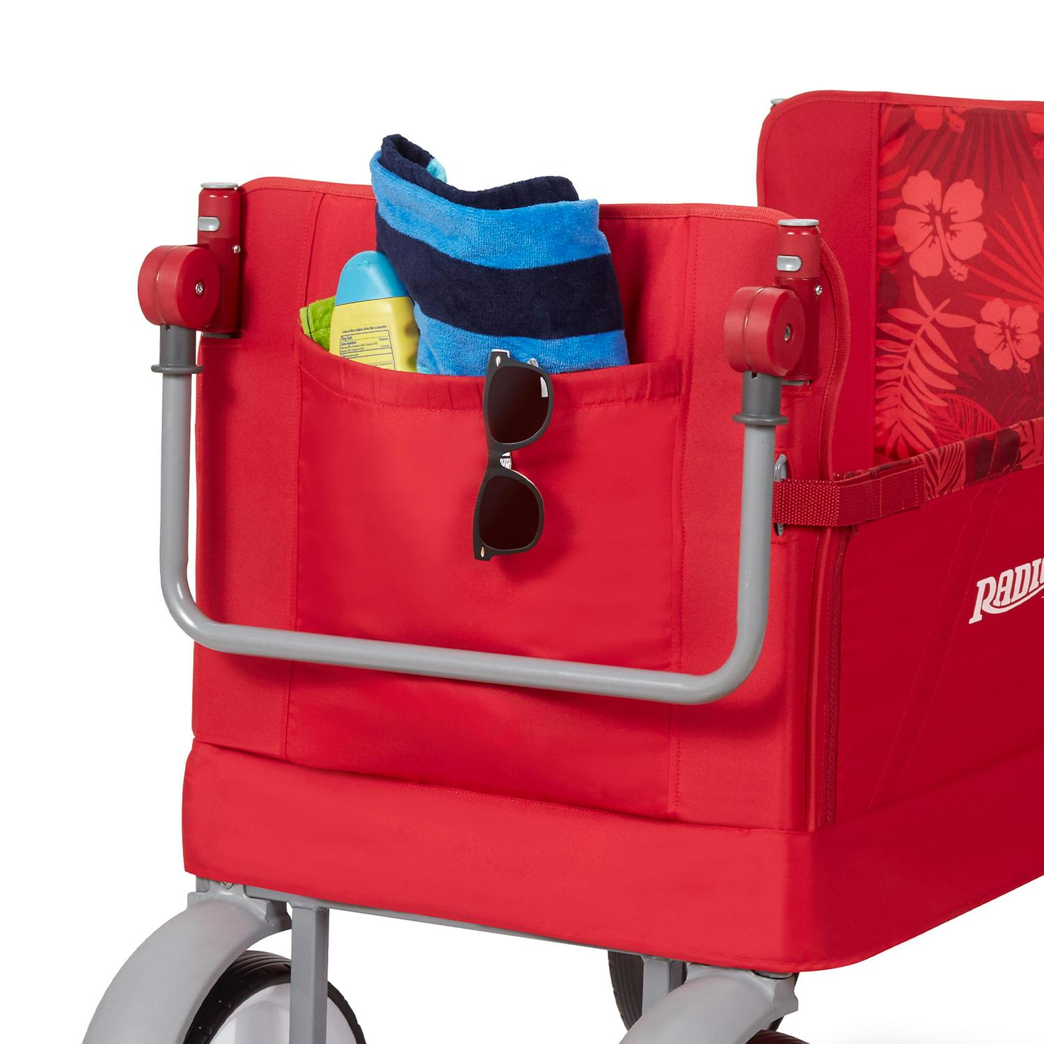 Radio Flyer， Beach and Boardwalk EZ Fold Wagon， Recycled Fabric， Red