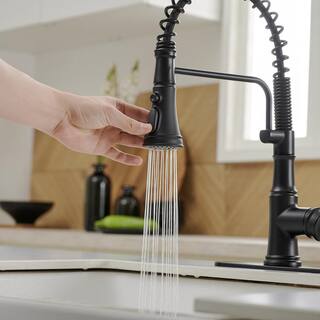 BWE Single-Handle Pull-Down Sprayer 3 Spray High Arc Kitchen Faucet With Deck Plate in Matte Black A-94559-B