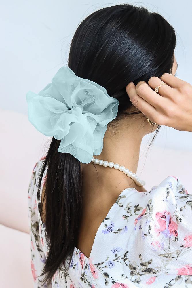 Kissing Spell Scrunchie Mint