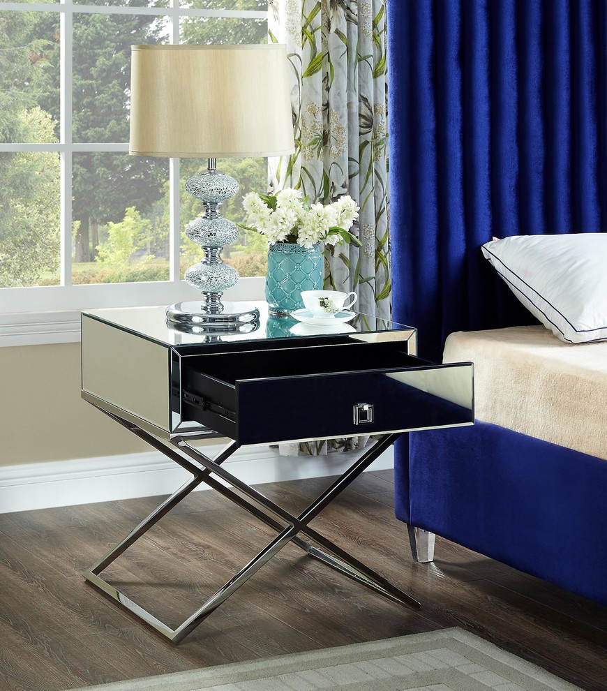 Lynn Side Table   Contemporary   Side Tables And End Tables   by Meridian Furniture  Houzz