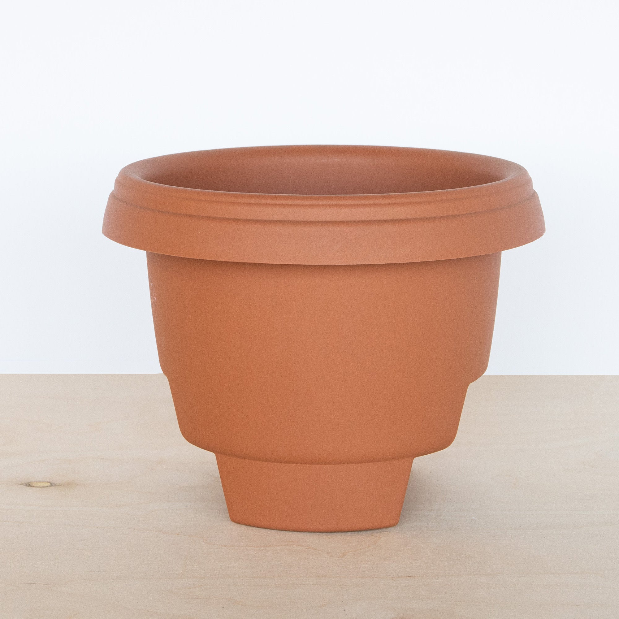 Bloem Modica Deck Rail Round Planter: 12" - Terra Cotta - Matte Finish, Fits Rail Sizes 3"-3.75", Durable Resin Pot, For Indoor and Outdoor Use, Gardening, 2 Gallon Capacity