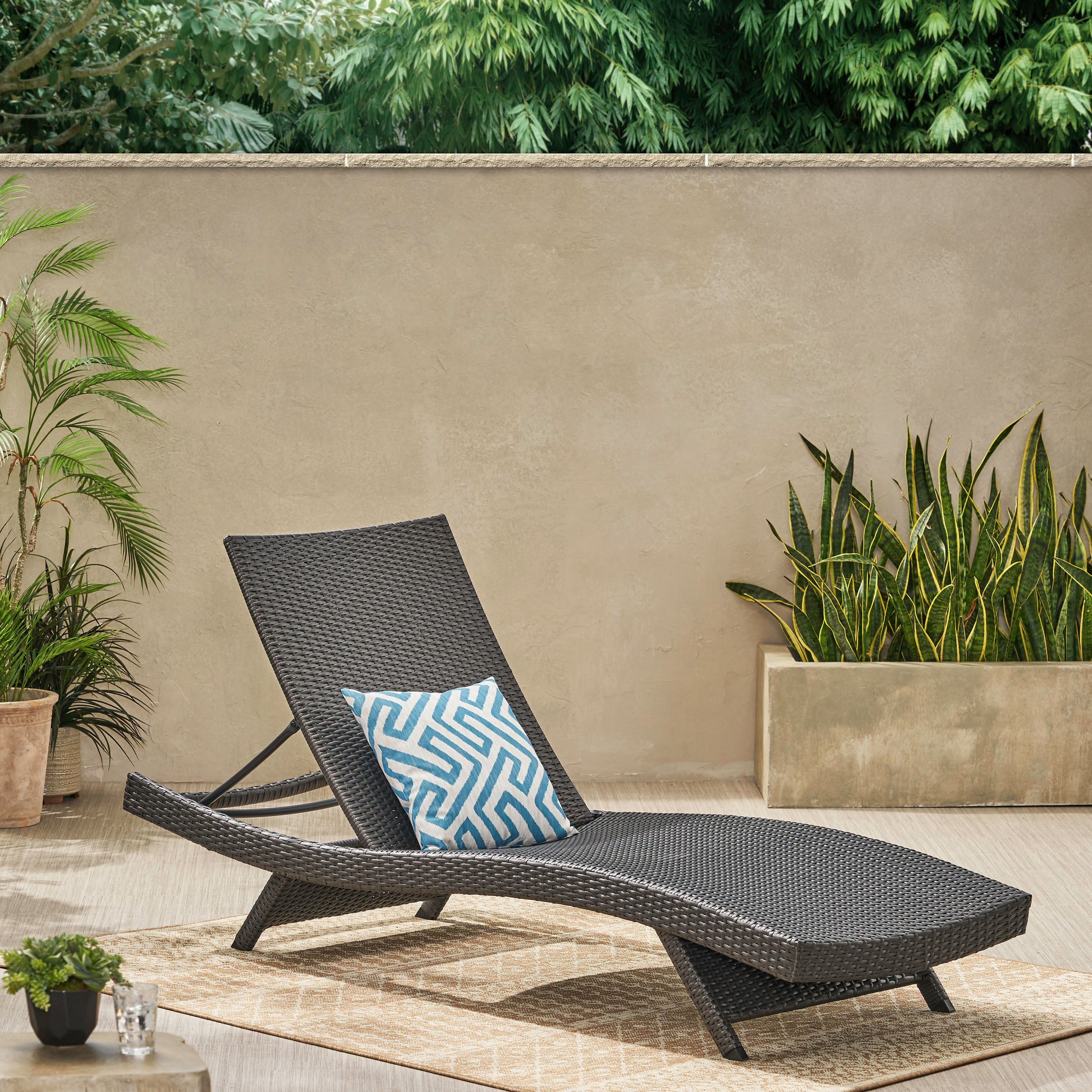 Lakeport Outdoor Grey Wicker Chaise Lounge Chairs