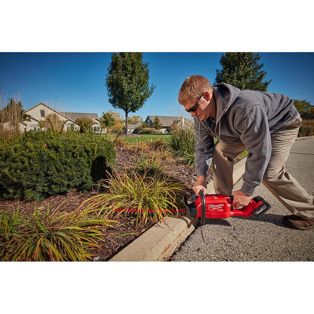 Milwaukee M18 FUEL 18V LithiumIon Brushless Cordless Hedge Trimmer with M18 6Port Sequential Battery Charger