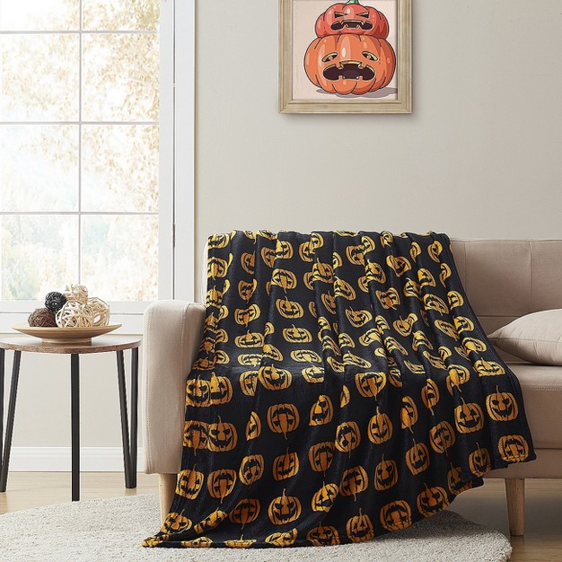 Kate Aurora Halloween Accents Friendly Jack O x27 Lanterns Oversized Accent Plush Throw Blanket 50 In X 70 In