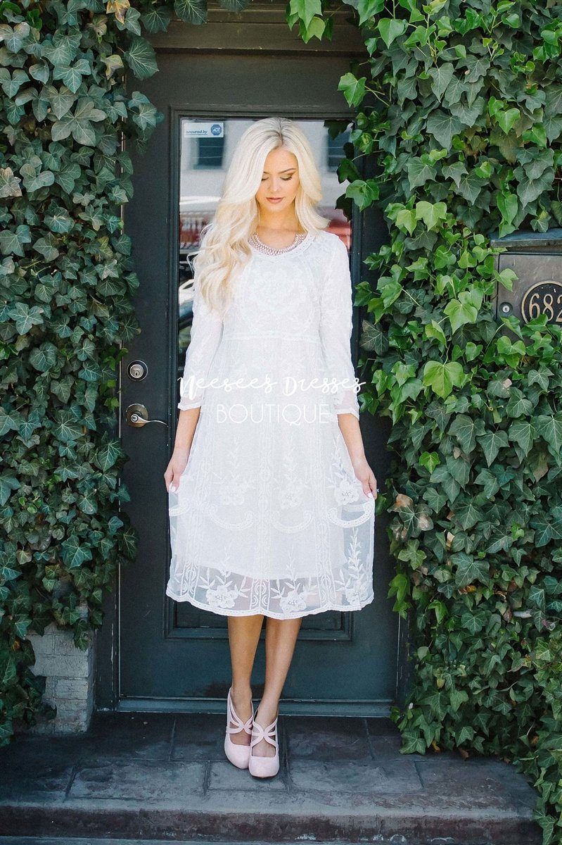 Day Dreamer Lace Dress in White