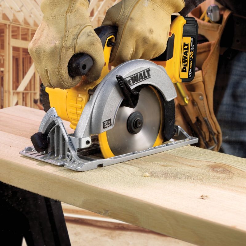 🎉Limited Time Offer🎉DW 20V MAX Lithium-Ion Cordless Circular Saw Kit