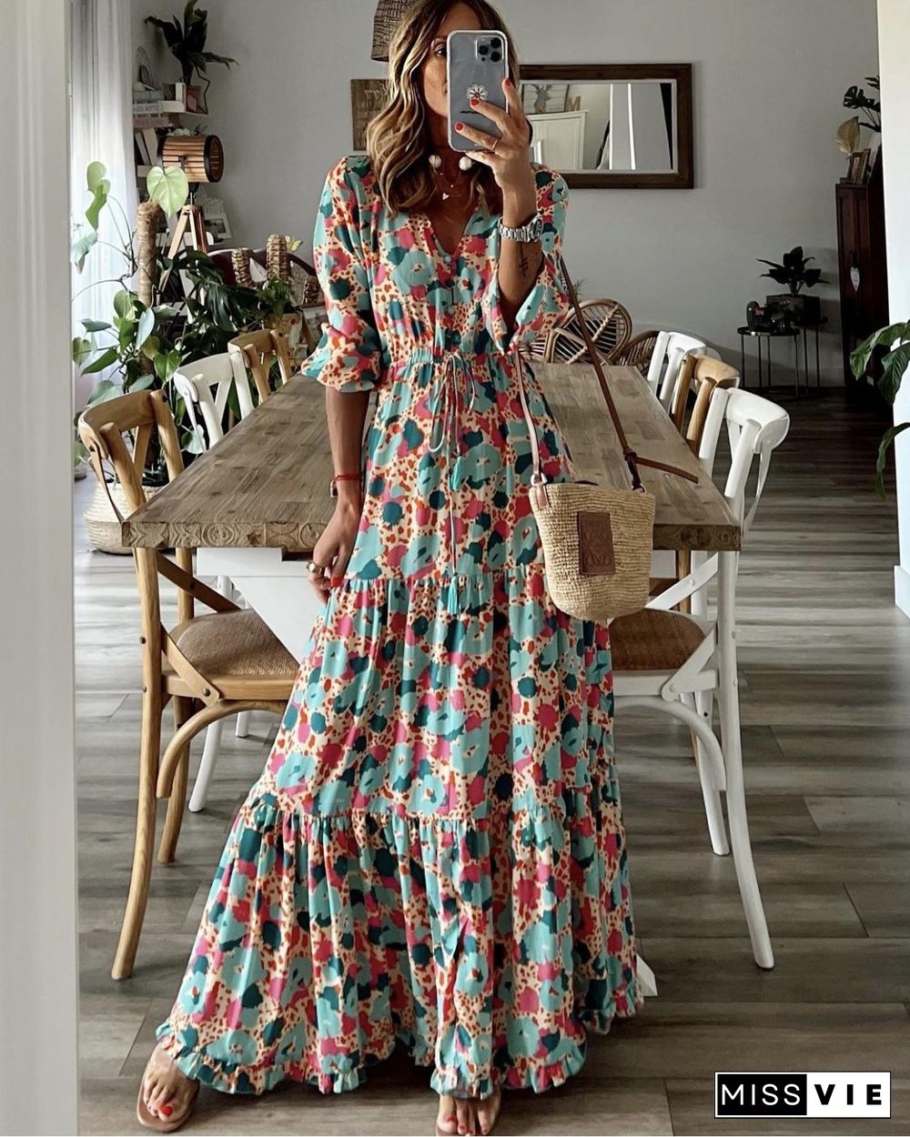 Spring New Temperament V-neck Bohemian Print Swing Dress Womem Casual Vacation Loose Beach Dress