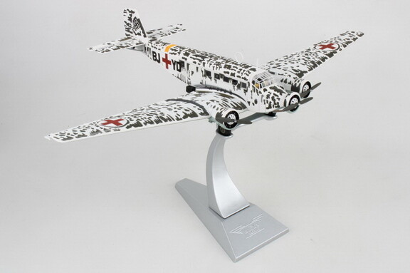 Corgi CG36911 JU52 1/72 Air Ambulance Stalingrad E...