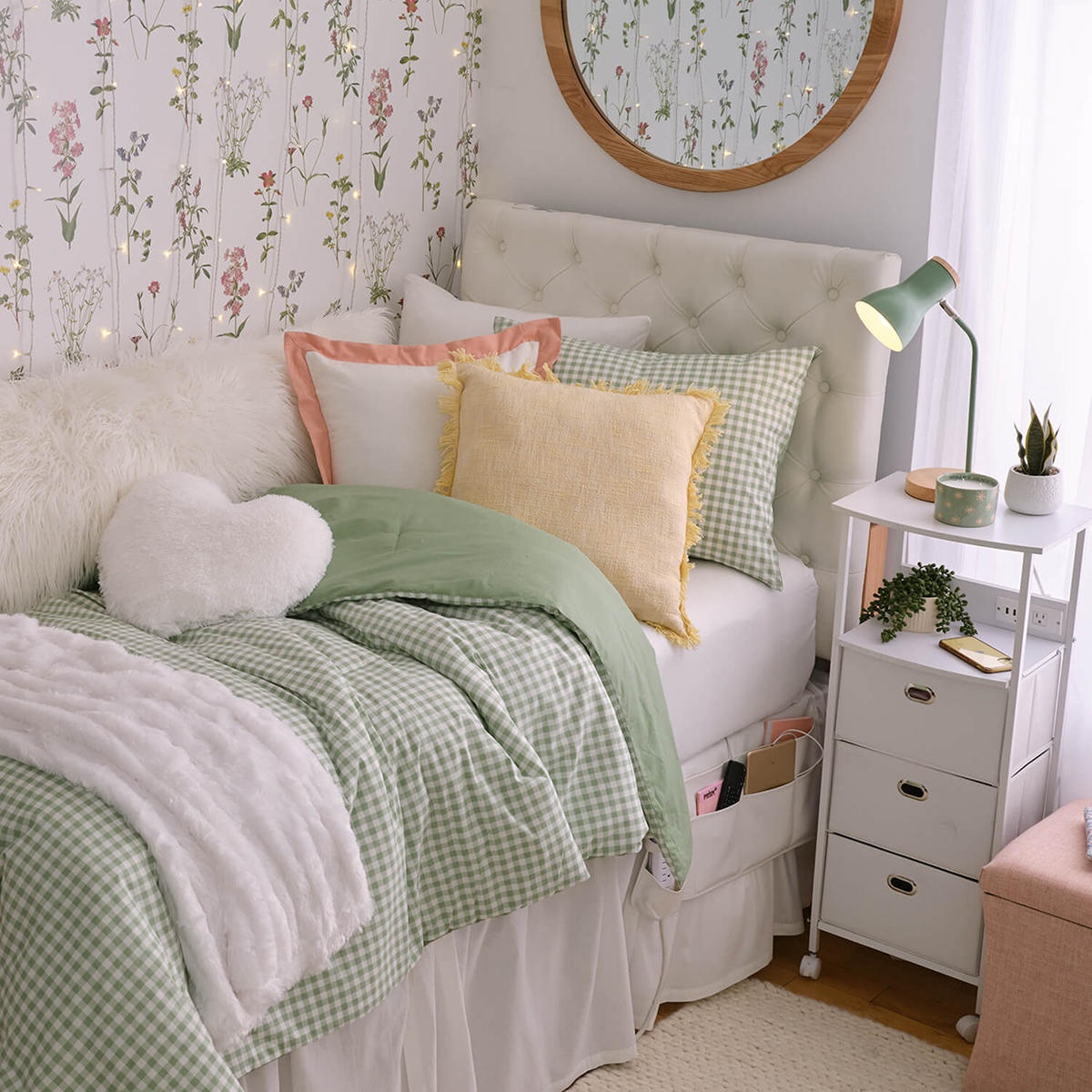 Dormify Harlow Charging Headboard