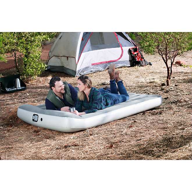 Magellan Outdoors TriTech Aeroluxe Queen Air Mattress