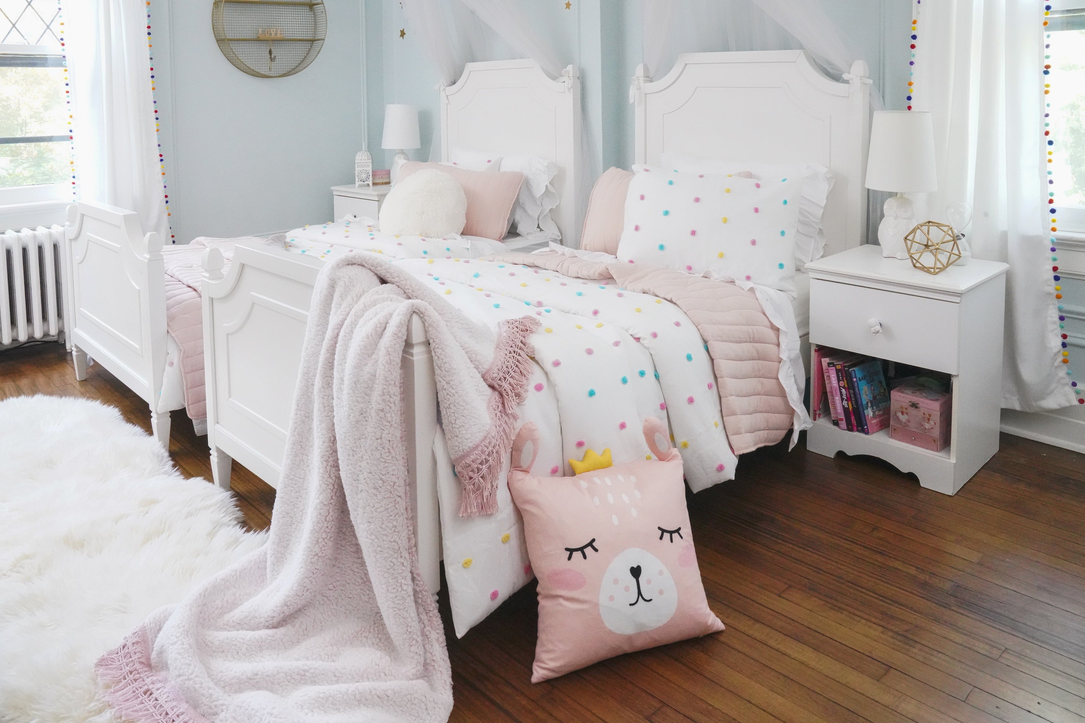 Home Stagers Tufted Pastel Dots Bundle - Twin