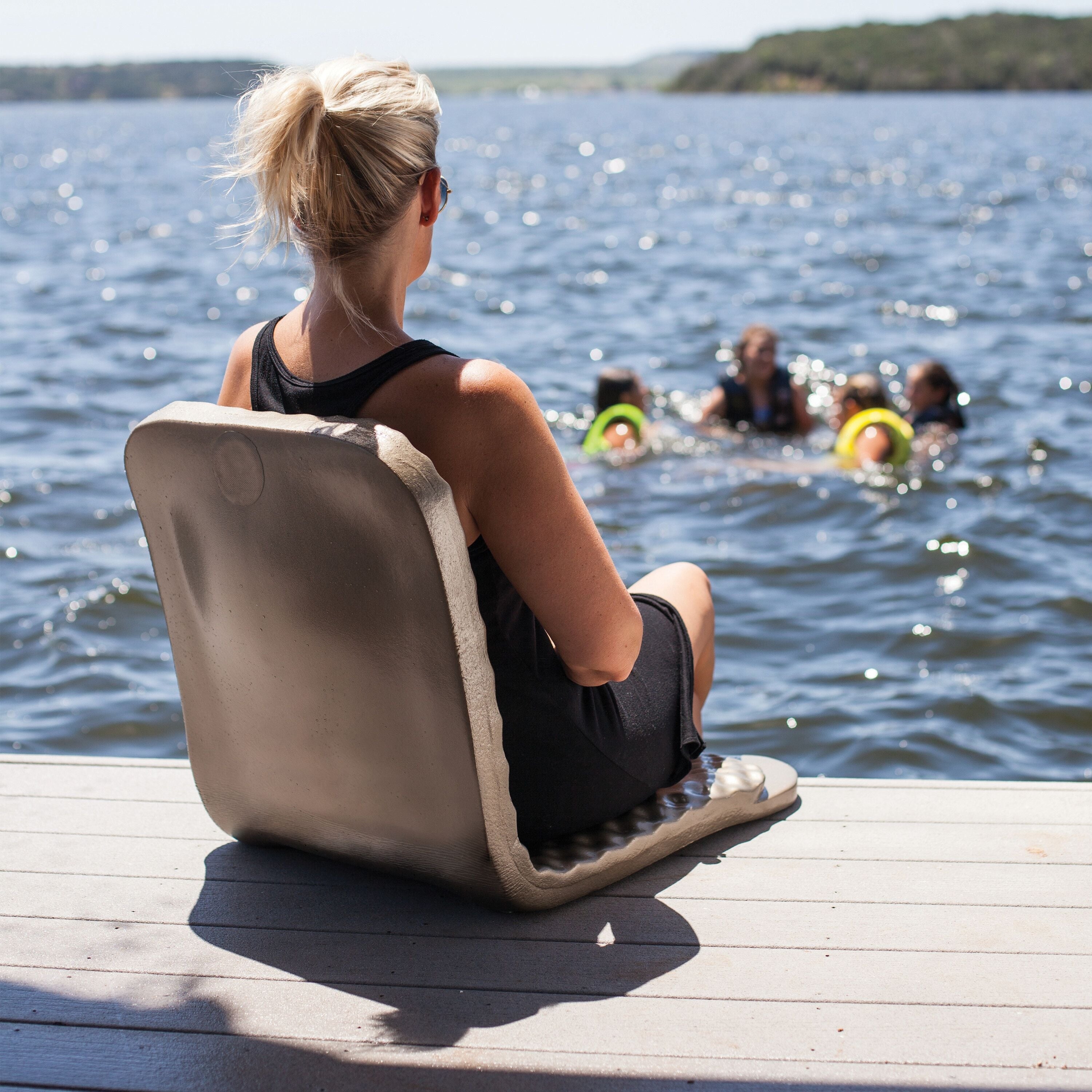 Bronze Super Soft™ Folding Poolside Chair with Apron