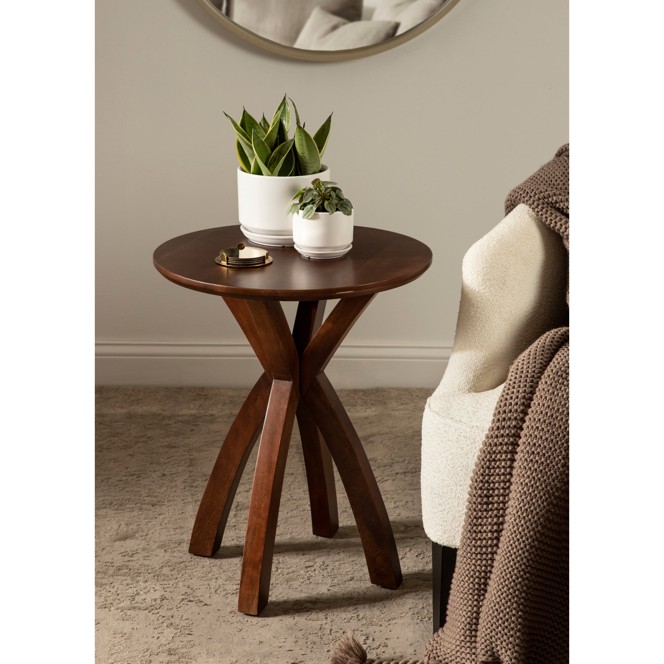 Kate and Laurel Soleyn Round Wood Side Table