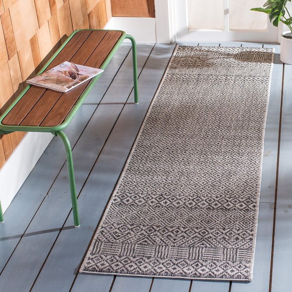 SAFAVIEH Courtyard Terezija Indoor/ Outdoor Waterproof Patio Backyard Rug