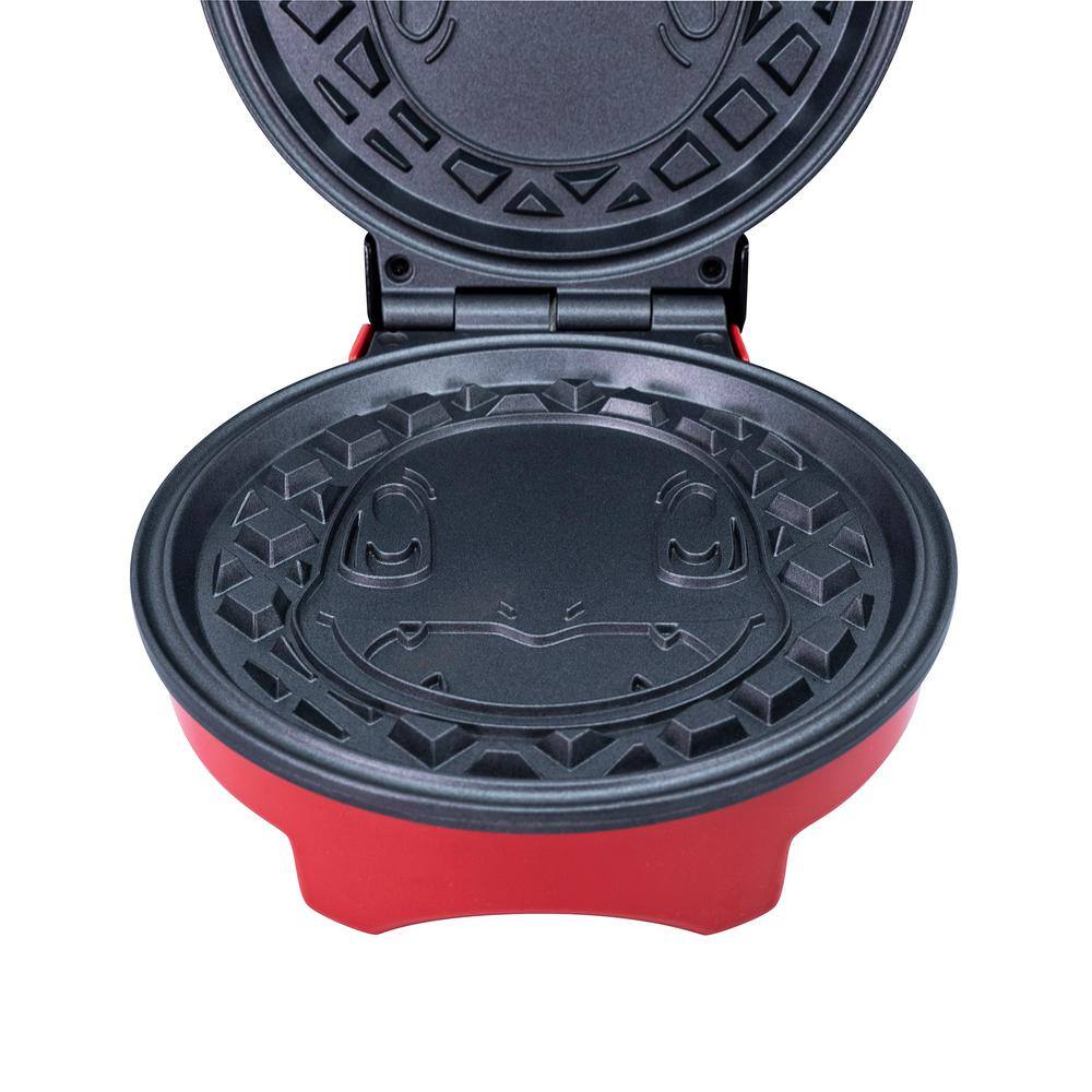 Uncanny Brands Pokemon 900 W 'Charmander' Black American Round Waffle Maker WM1-POK-CHA