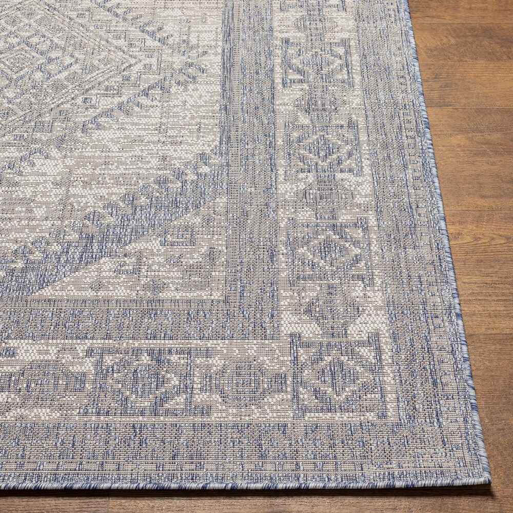 Artistic Weavers Kelia Global Medallion Indoor/ Outdoor Area Rug