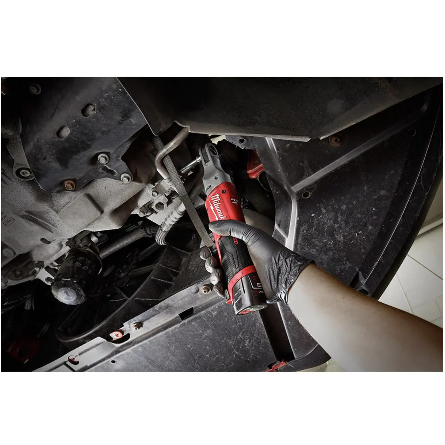 Milwaukee M12 FUEL 12-Volt Lithium-Ion Brushless Cordless 3/8 in. Ratchet， Tool-Only (2557-20)