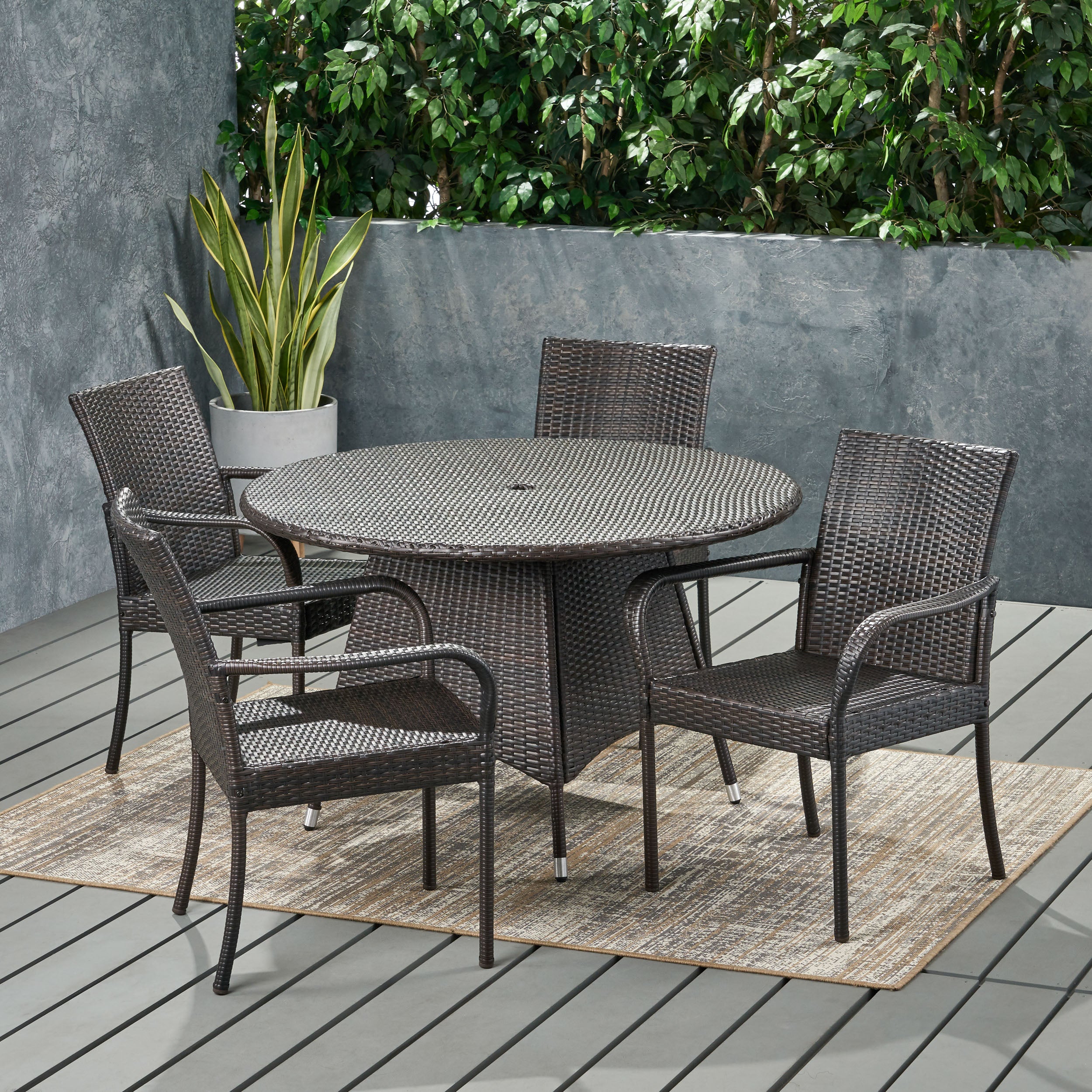 Zakyiah Outdoor Contemporary 4 Seater Wicker Dining Set