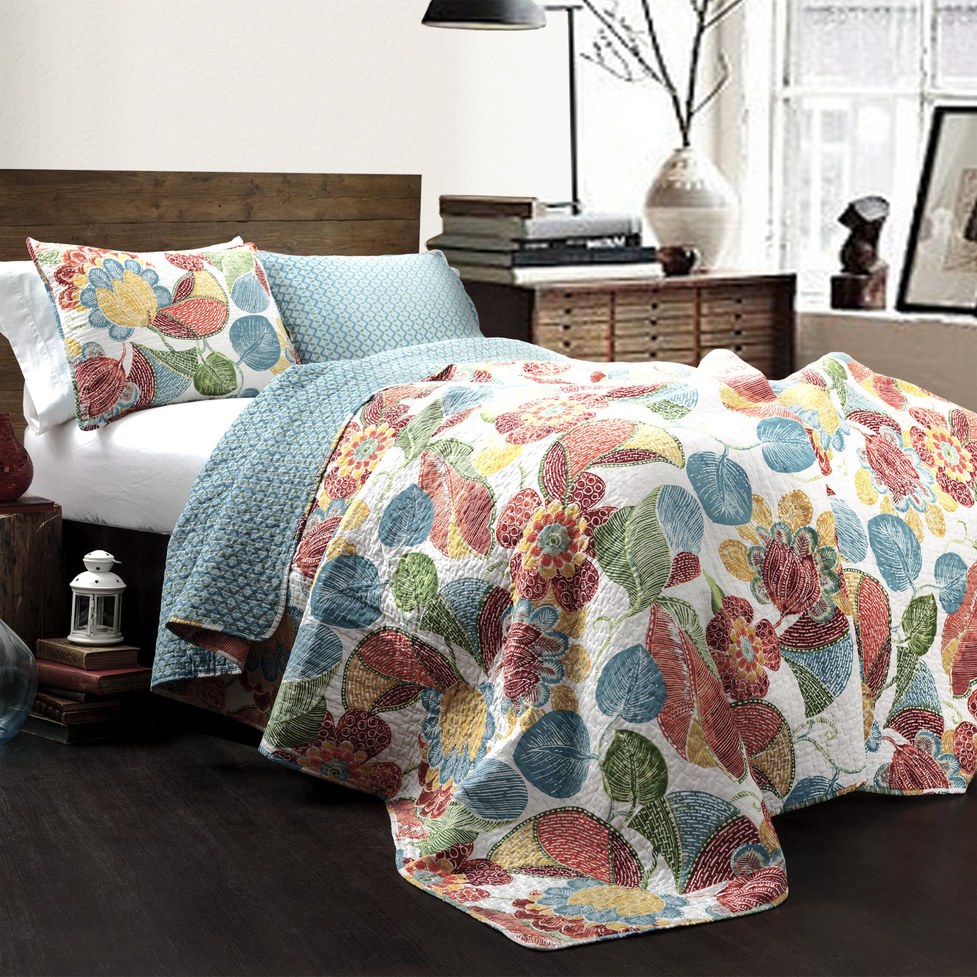 Layla 3 Piece Quilt Set