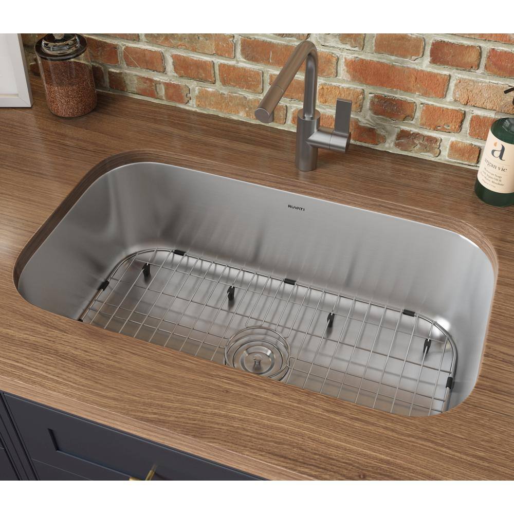 Ruvati 30 in. Single Bowl Undermount 16-Gauge Stainless Steel Kitchen Sink RVM4250