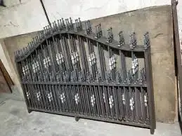 Manufacturer Supply Nice Price Hot Dipped Galvanized With Powder Coated Steel Picket Fence