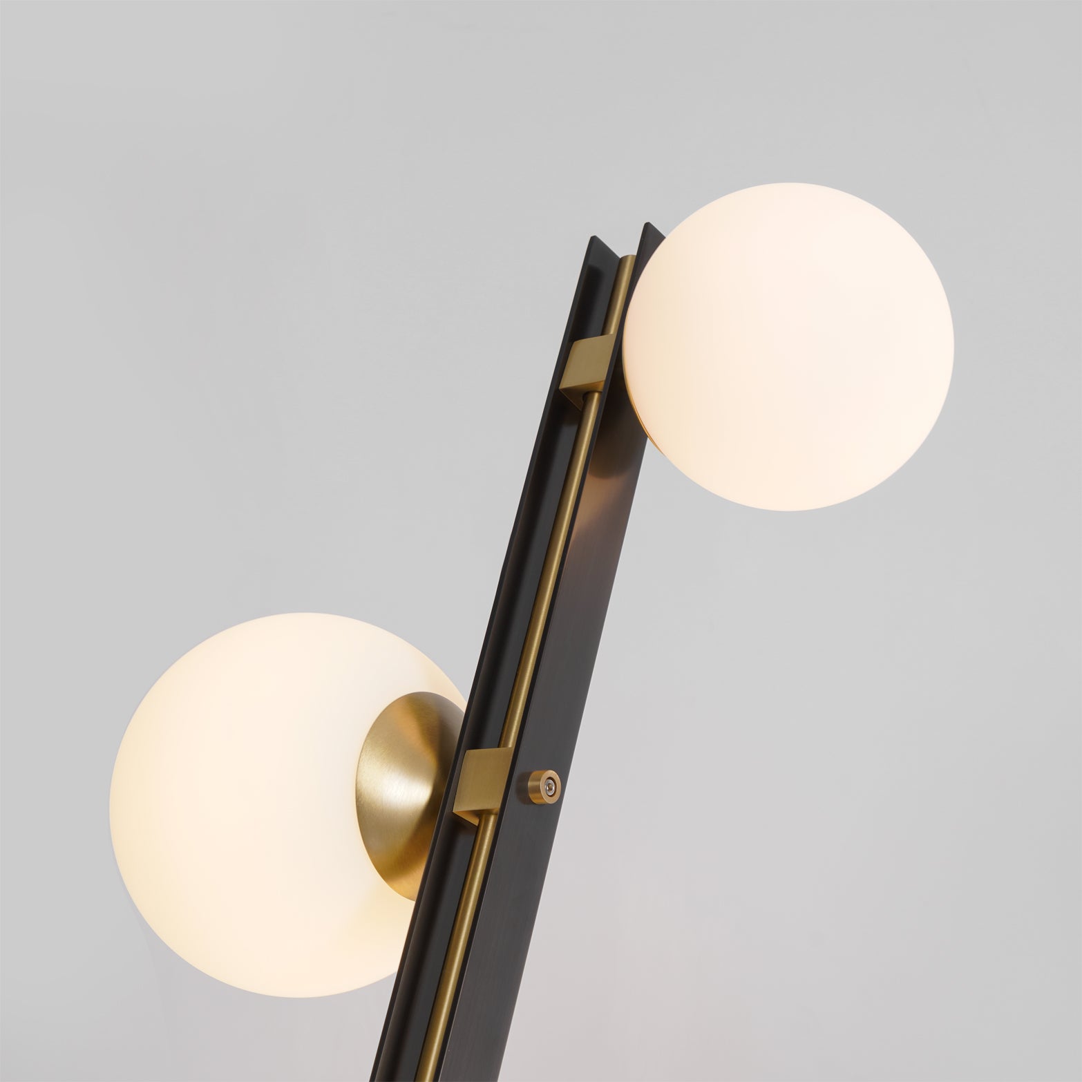 Planeta Floor Lamp