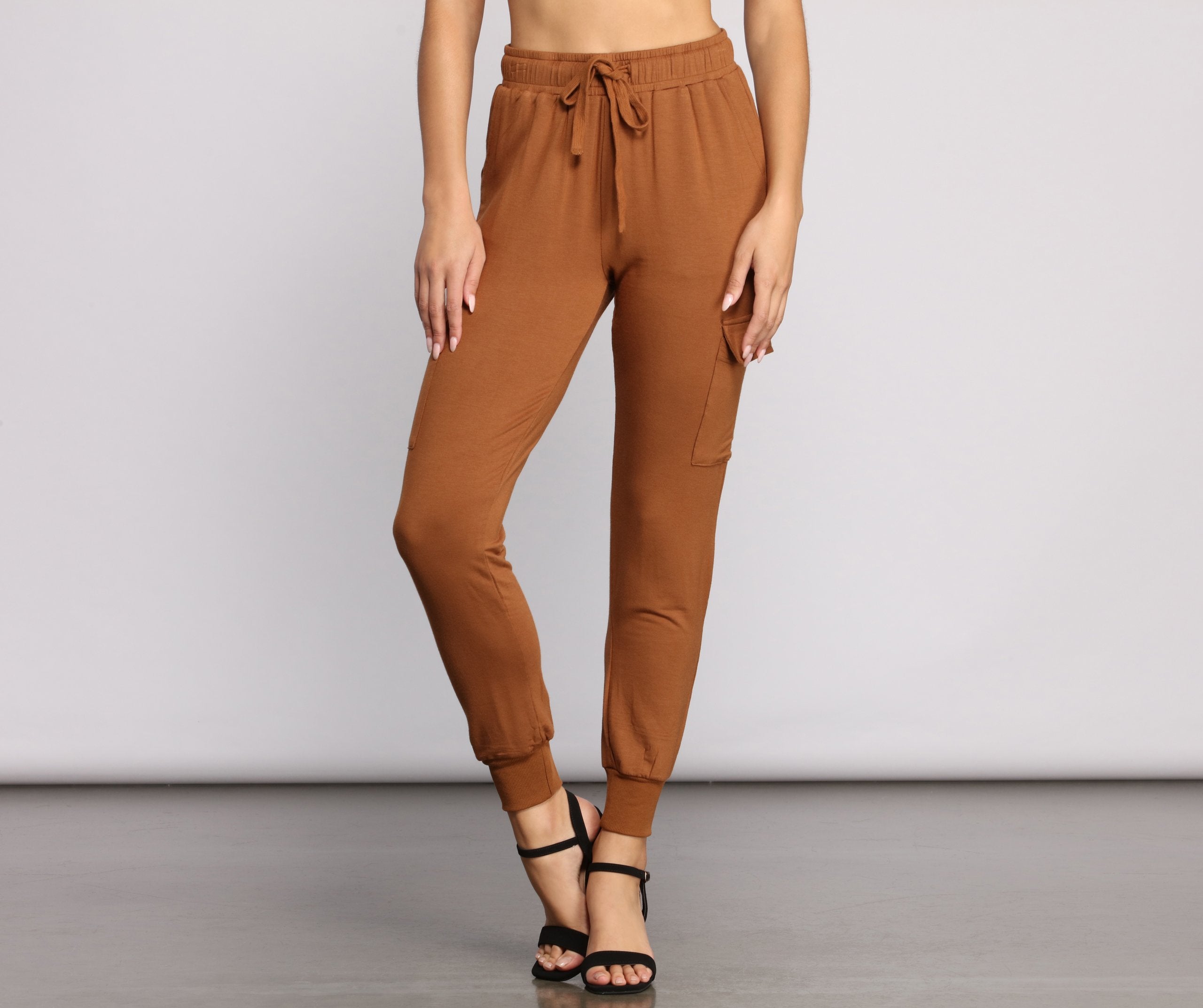 Essential High Waist Cargo Joggers