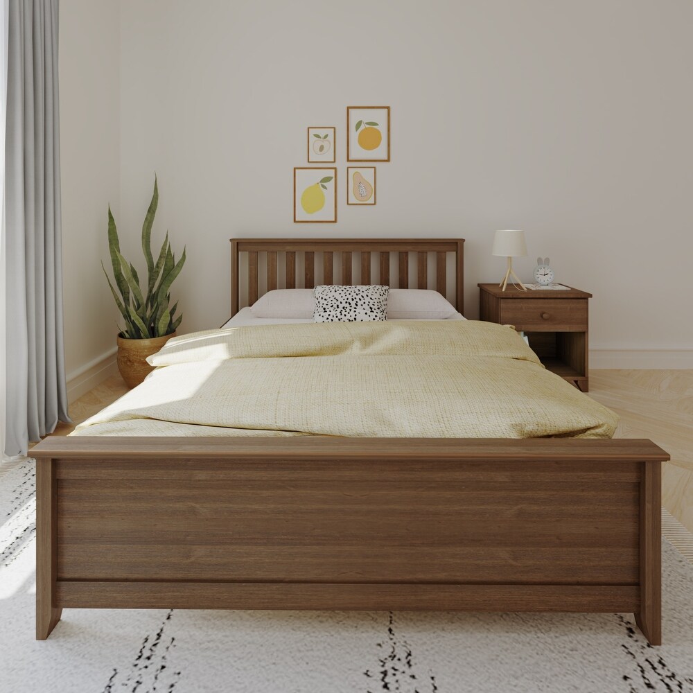 Max and Lily Classic Queen Bed