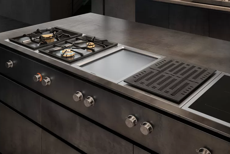 Gaggenau 15-inch Teppan Yaki Electric Cooktop VP414611