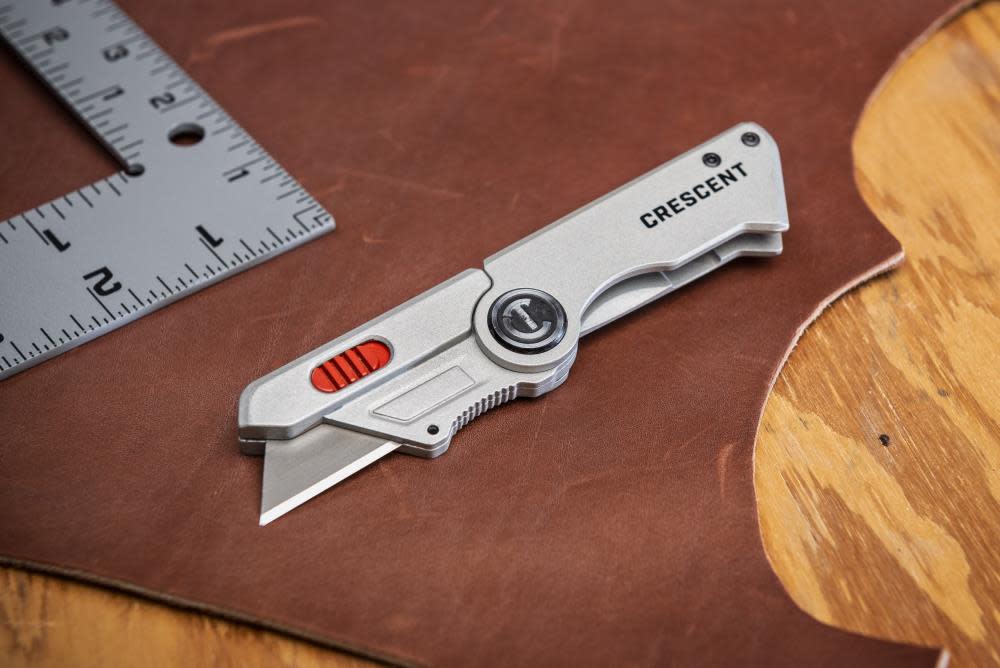 CRESCENT Compact Folding Utility Knife ;