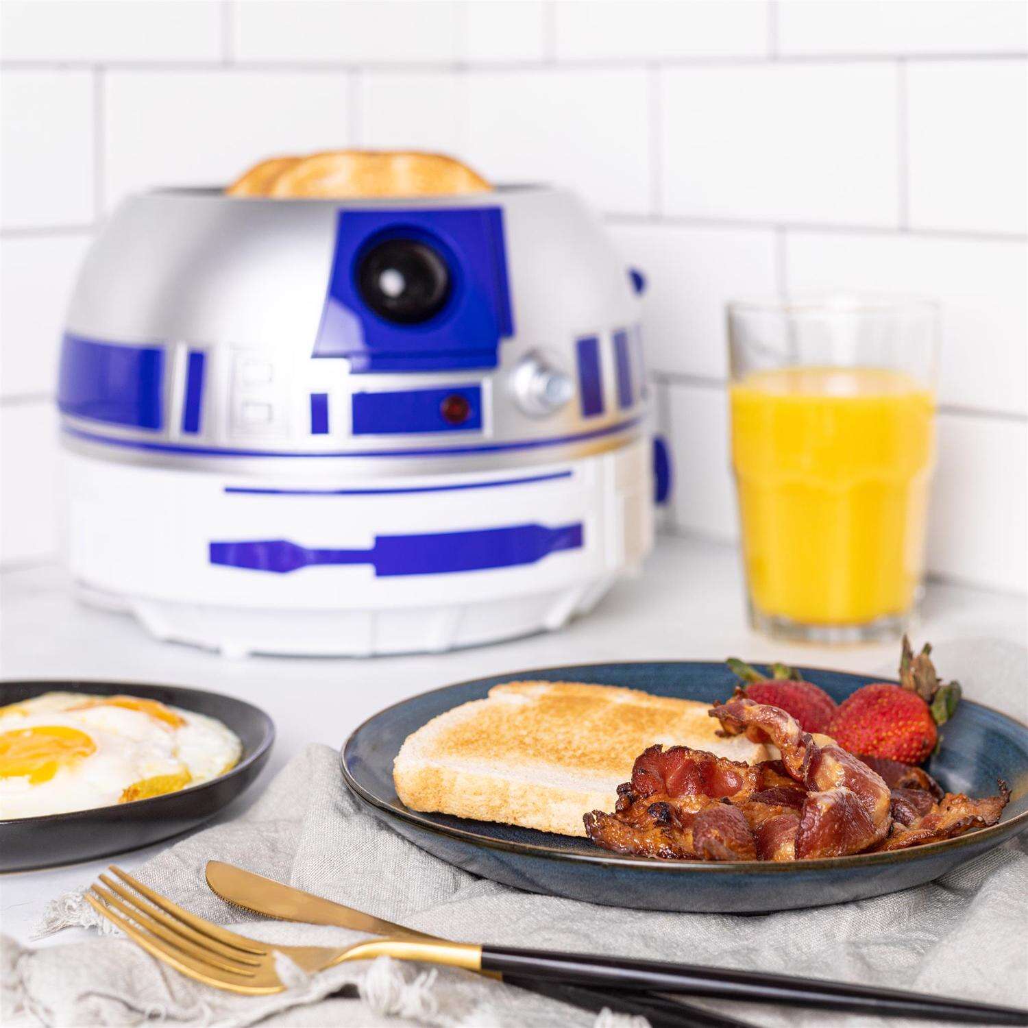 Uncanny Brands Star Wars Plastic White 2 slot Toaster 7.17 in. H X 10.43 in. W X 10.04 in. D