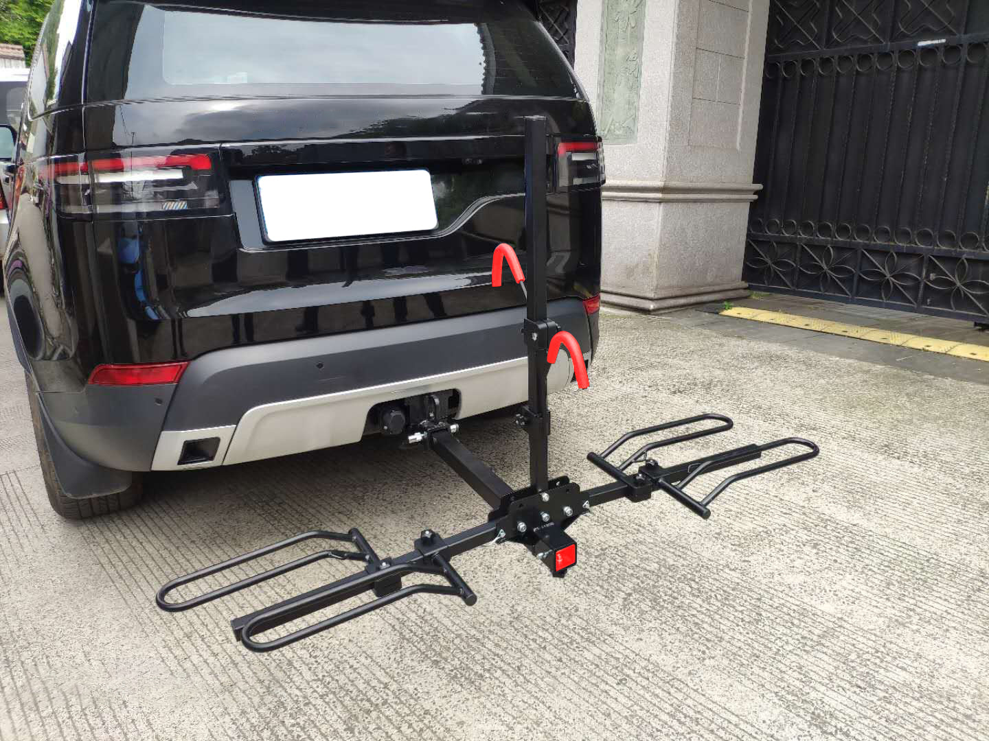 Hitch Mount Carrier Rack， Foldable Tray 2 Bike Rack fit for Cars， Trucks， SUV and Sedan with a 2