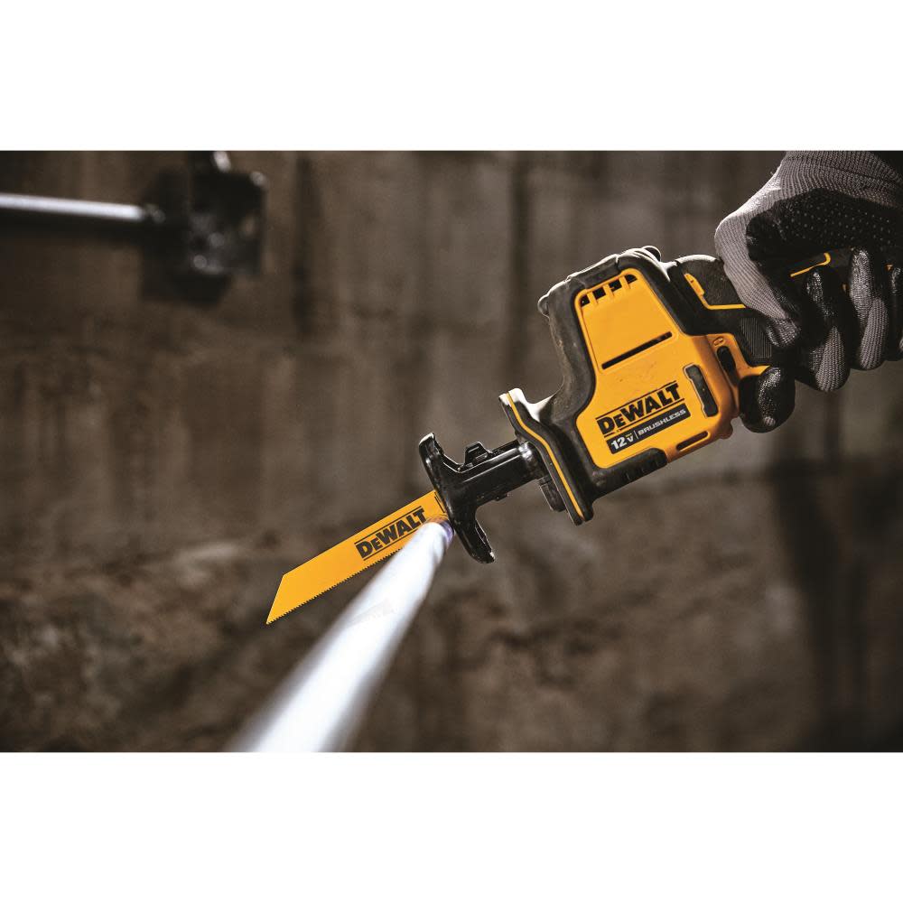 DEWALT XTREME 12V MAX One Handed Reciprocating Saw with 12V MAX 3Ah Li-Ion Battery Kit