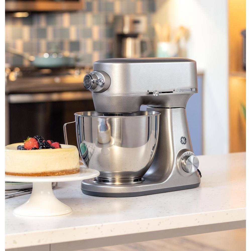 GE 53 Qt 7Speed Stainless Steel Stand Mixer with coated flat beater coated dough hook wire whisk and pouring shield