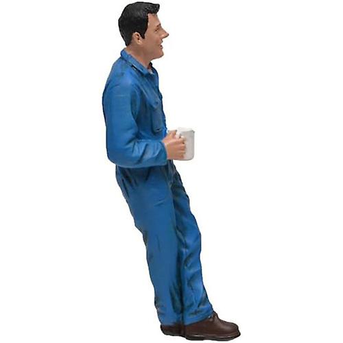 Mechanic Figure 1:18 Scale Diorama (Larry on Break)