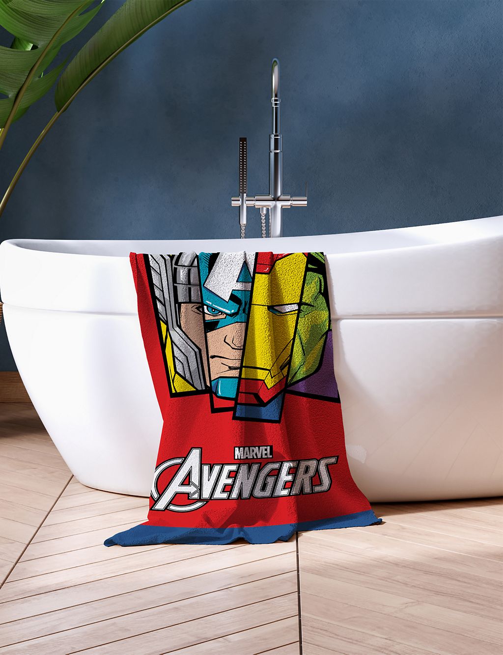 Pure Cotton Avengers™ Kids' Bath Towel