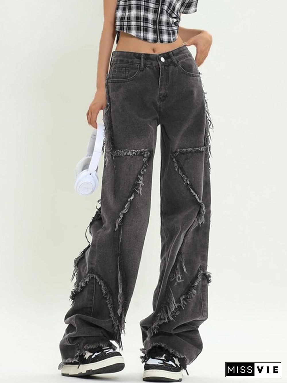 Washed Star Shape Burr Embellished Boyfriend Jeans