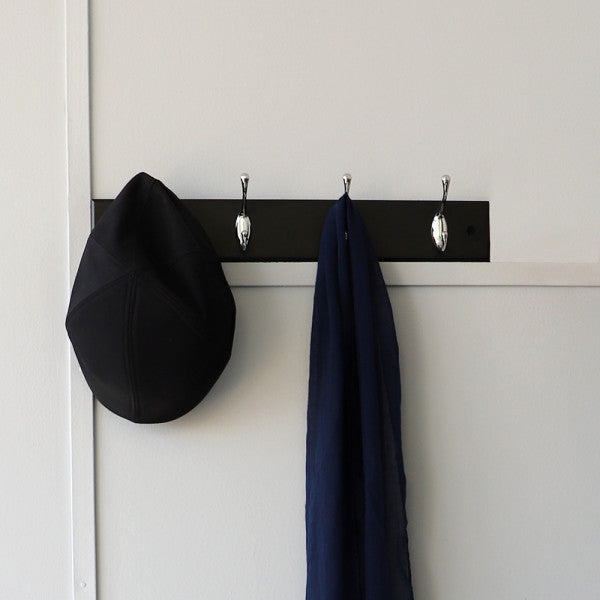 Home Basics 4 Double Hook Wall Mounted Hanging Rack， Black