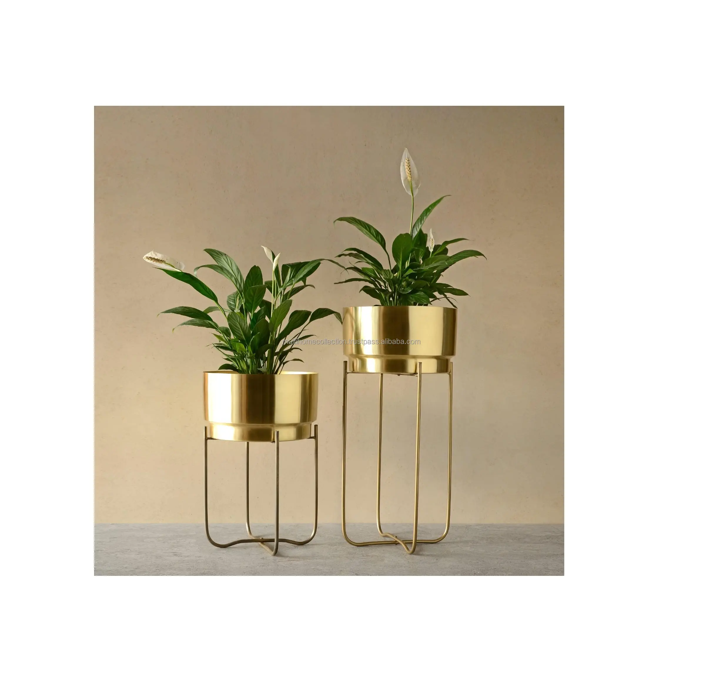 Eco Friendly Home Deco Planters Plant Stand Wholesale Supply American Style metal luxurious Planter Flower Pot With logo