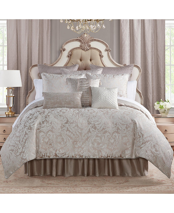 Waterford CLOSEOUT! Cambrie Damask Reversible 6 Piece Comforter Set， King