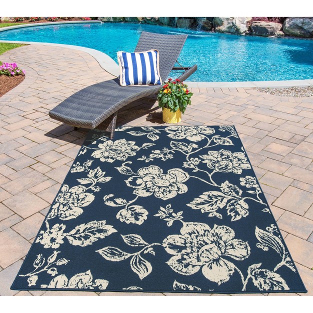 Baja Poet Accent Rug Navy Momeni