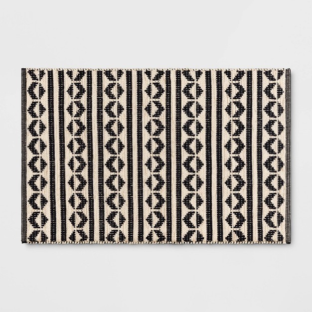 2 x27 6 quot x4 x27 Geometric Woven Accent Rug Black