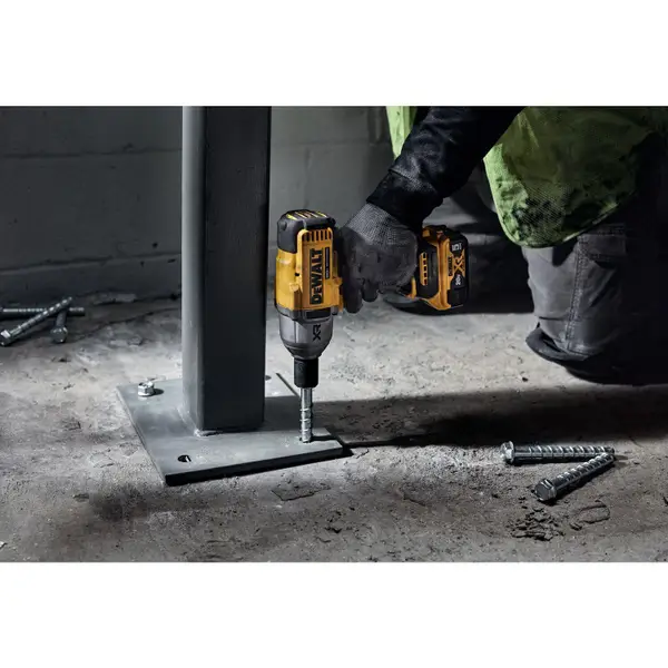 DEWALT 20V MAX* XR 1/2 High Torque Impact Wrench with Hog Ring Anvil