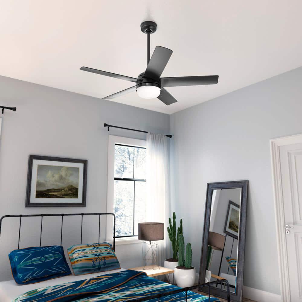 Hunter Yuma 52 in IndoorOutdoor Matte Black Ceiling Fan with Remote and Light Kit